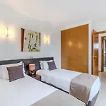 Casa Trilhos Do Sol, Your Retreat Near The Sea דירה