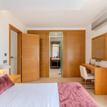 Casa Trilhos Do Sol, Your Retreat Near The Sea * Luz